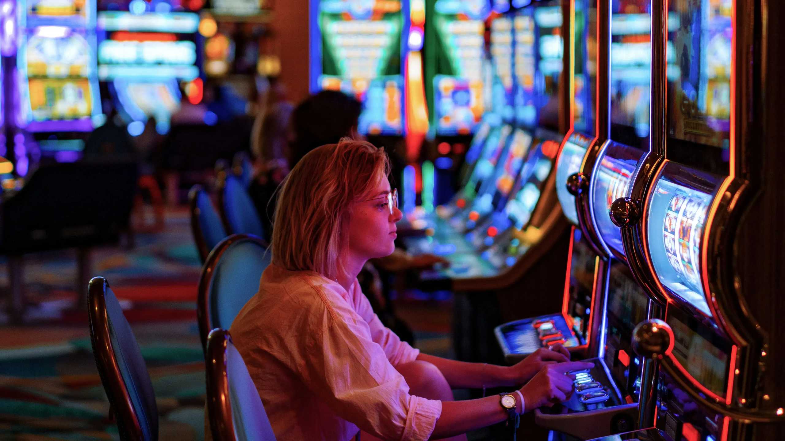 NJ Gamblers Flock to Atlantic City in Summer, Stay Online in Winter